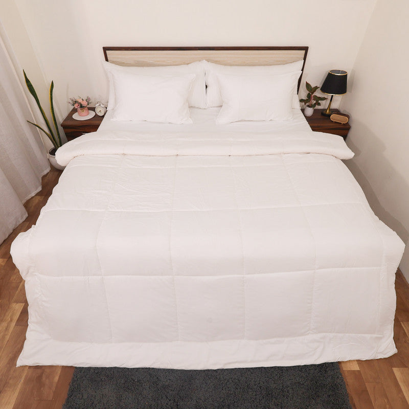 Luxurious Down Alternative AC Comforter | All-Season Warmth | 1 PC Comforter Set with 100% Microfiber Cover | Soft Down Fiber Duvet Insert (Ivory)