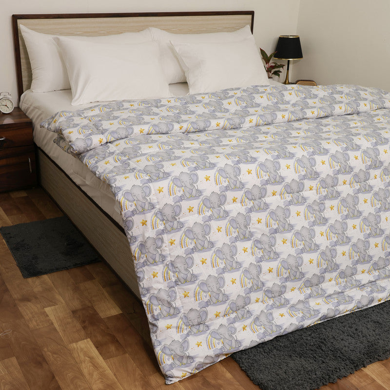 Luxurious Down Alternative AC Comforter | All-Season Warmth | 1 PC Comforter Set | 100% Microfiber Cover | Down Fiber Duvet Insert (Rainbow Safari)