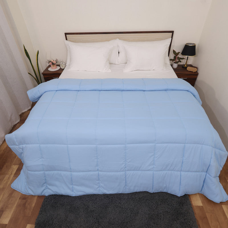 Luxurious Down Alternative AC Comforter | All-Season Warmth | 1 PC Comforter Set with 100% Microfiber Cover | Soft Down Fiber Duvet Insert (Light Blue)