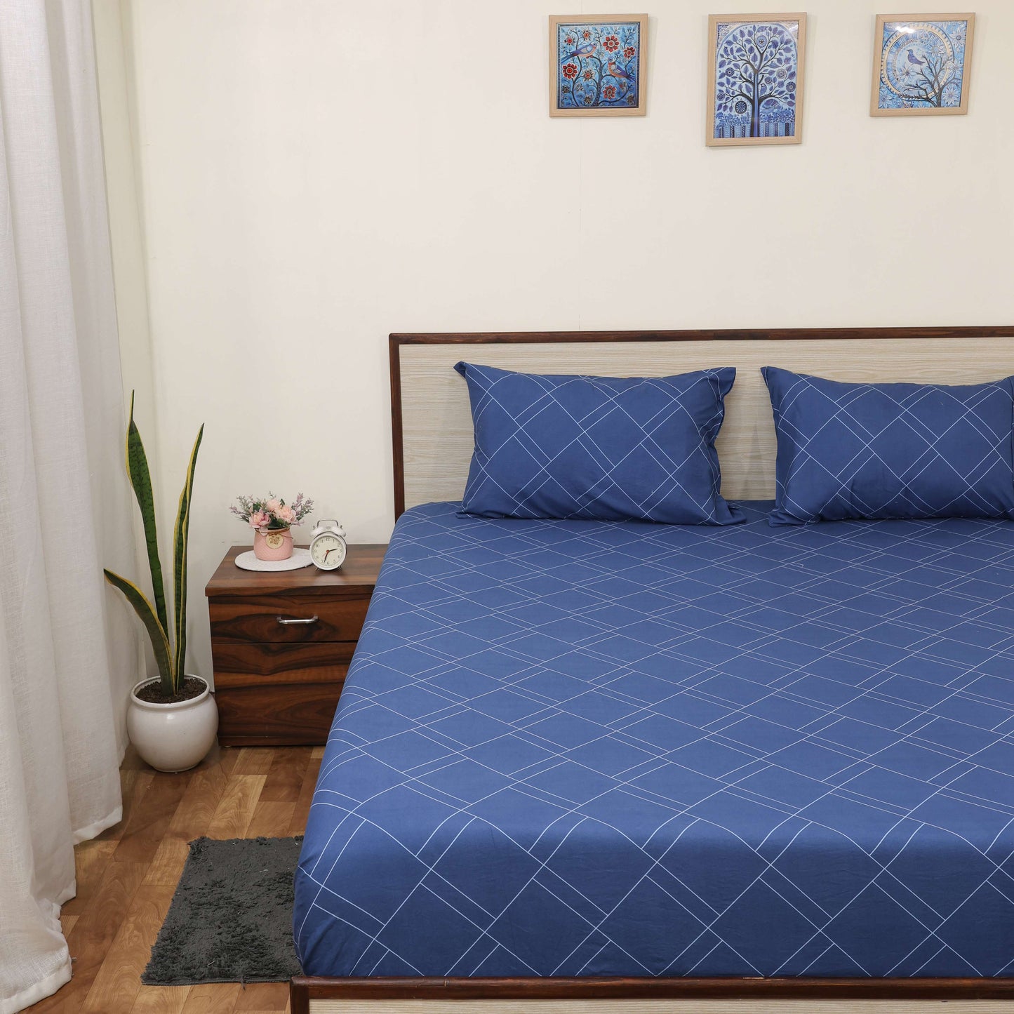 Luxury 1800 Brushed Microfiber 4PCs Printed Bedsheet chadar Set - Soft and Breathable - 1 Flat Sheet, 1 Fitted Sheet with 2 Pillow Cover - 10" Drop (Geometric Chic Print)