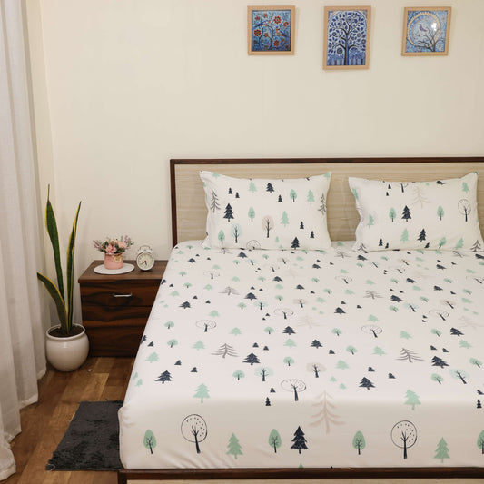 Super Soft Microfiber Fitted Bedsheet | All-Round Elastic | 10-Inch Deep Pocket | Fade, Stain & Wrinkle Resistant | 2 Pillow Covers (Winter Forest Print)