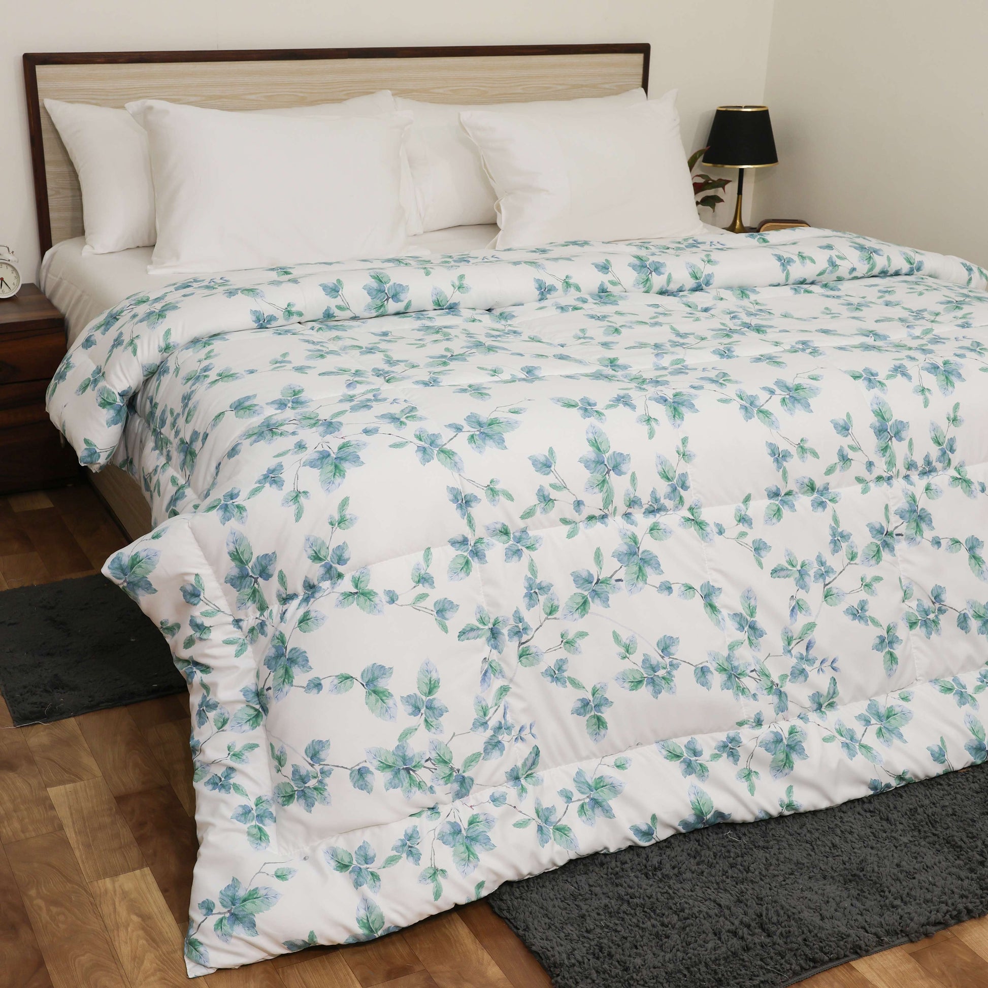 Luxurious Down Alternative AC Comforter | All Season Warmth Down 1 PC Comforter Set | 100% Microfiber Cover | Down Fiber Duvet Insert (Blue Plum Blossom)
