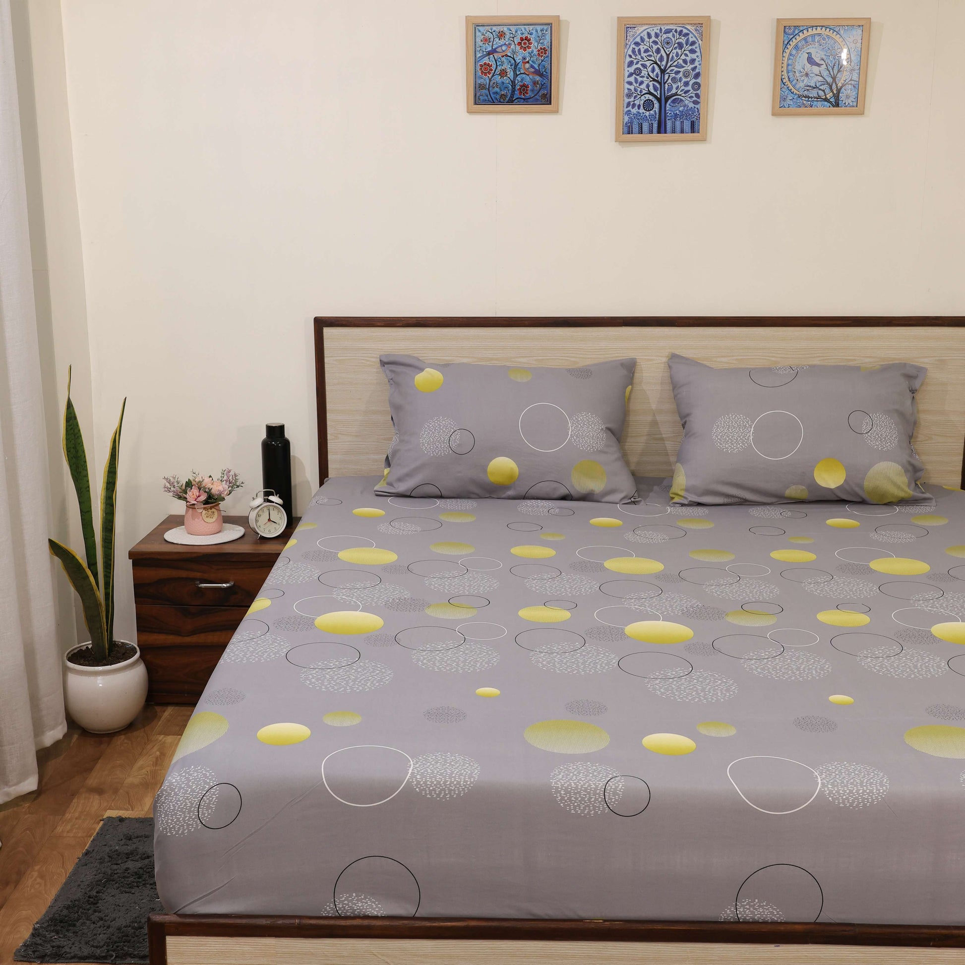 Premium Printed Microfiber All Round Elastic Fitted Bedsheet only| 10 Inch Deep Pocket | Wrinkel Free Bed Cover (Circle Charm Print)