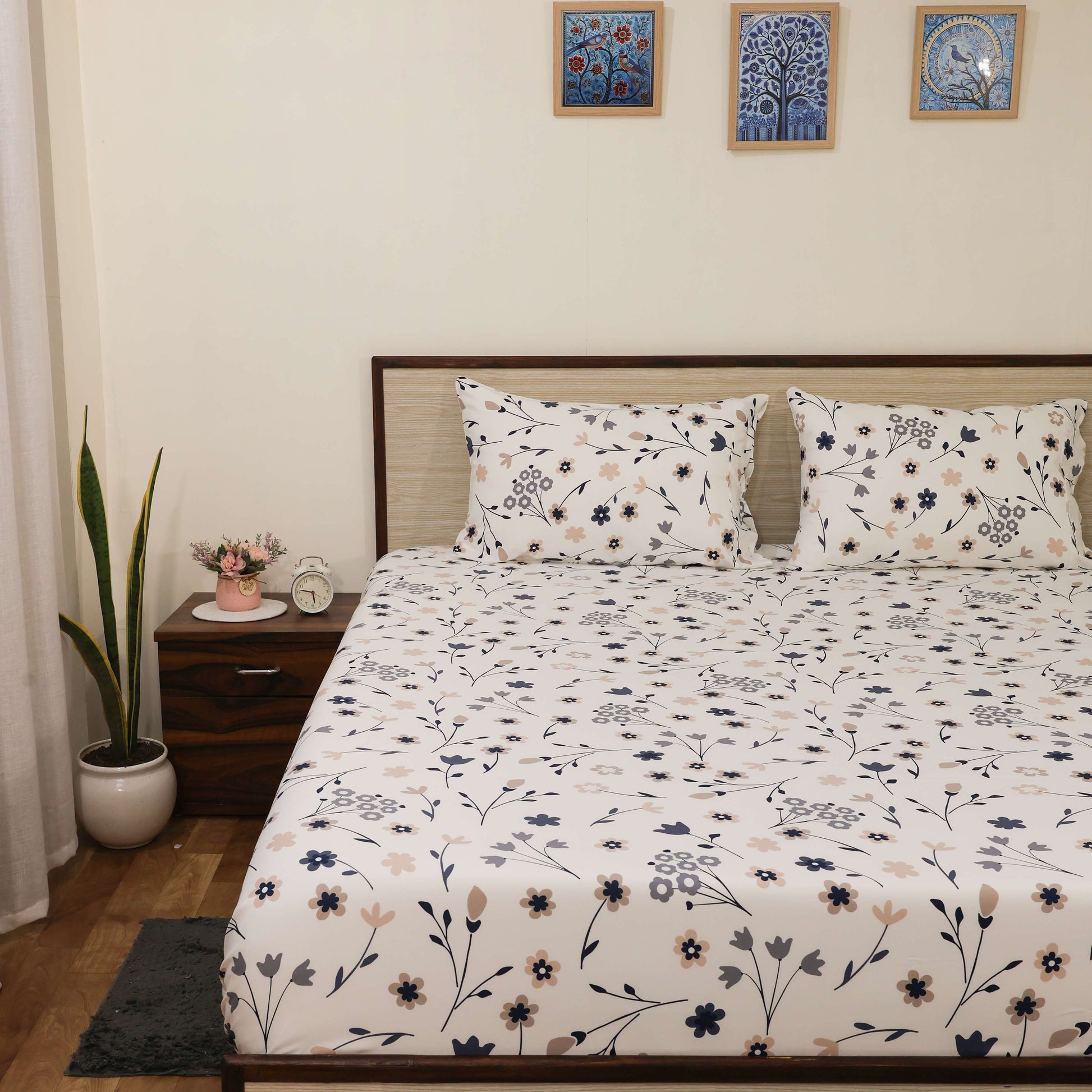 Luxury 1800 Brushed Microfiber 4PCs Printed Bedsheet chadar Set - Soft and Breathable - 1 Flat Sheet, 1 Fitted Sheet with 2 Pillow Cover - 10" Drop (Ditsy Floral Print)
