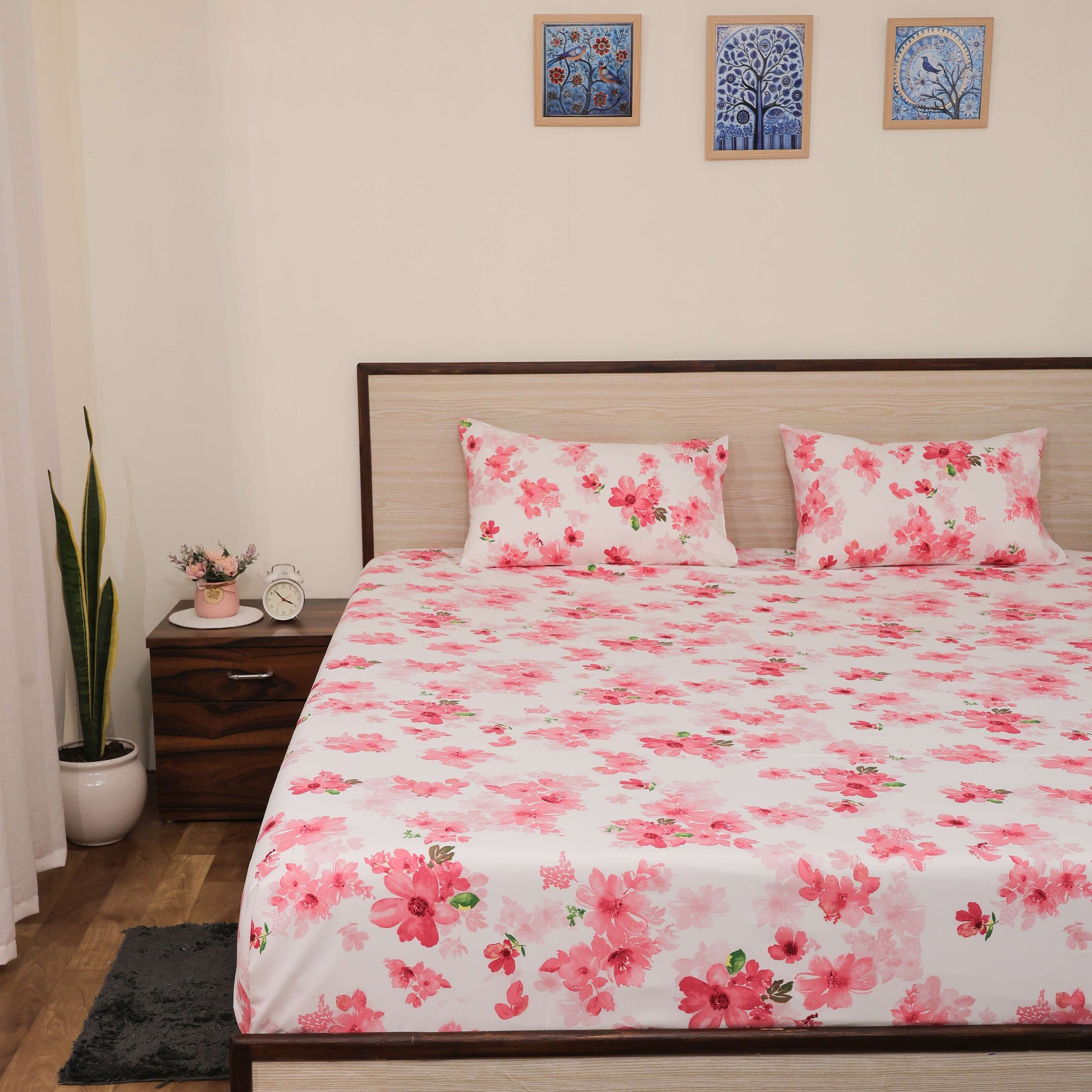 Luxury 1800 Brushed Microfiber 4PCs Printed Bedsheet chadar Set - Soft and Breathable - 1 Flat Sheet, 1 Fitted Sheet with 2 Pillow Cover - 10" Drop (Floral Pink Print)