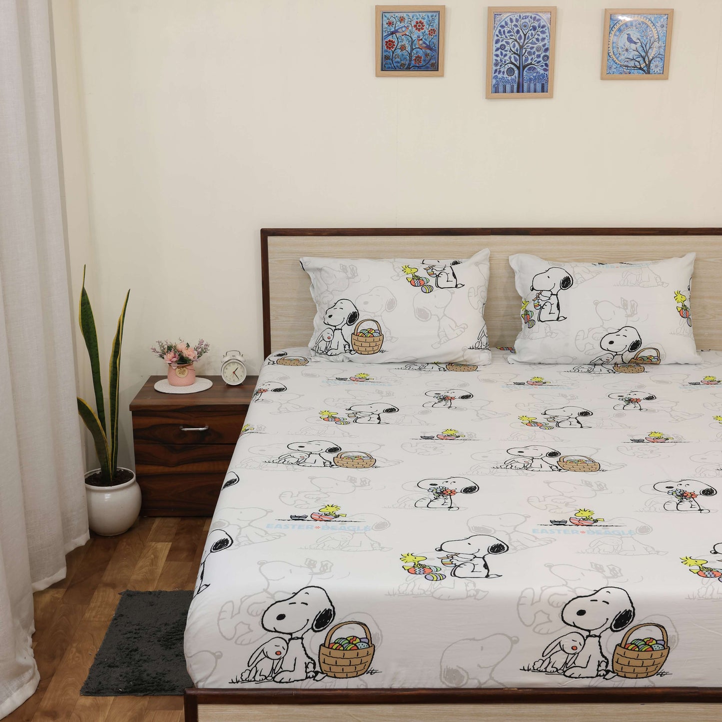 Super Soft Microfiber Fitted Bedsheet | All-Round Elastic | 10-Inch Deep Pocket | Fade, Stain & Wrinkle Resistant | 2 Pillow Covers (Easter Beagle Print)