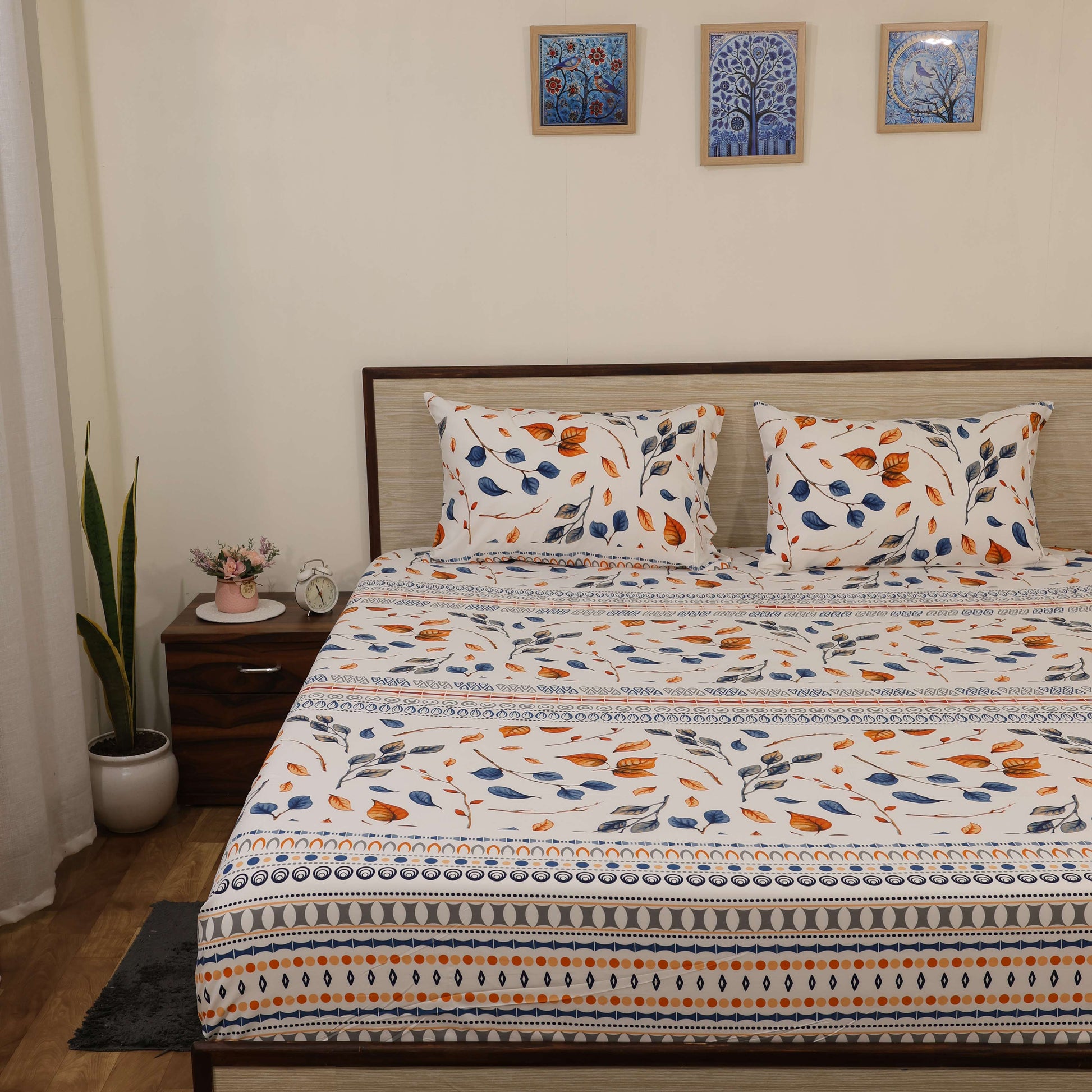 Luxury 1800 Brushed Microfiber 4PCs Printed Bedsheet chadar Set - Soft and Breathable - 1 Flat Sheet, 1 Fitted Sheet with 2 Pillow Cover - 10" Drop (Golden Vine Print)