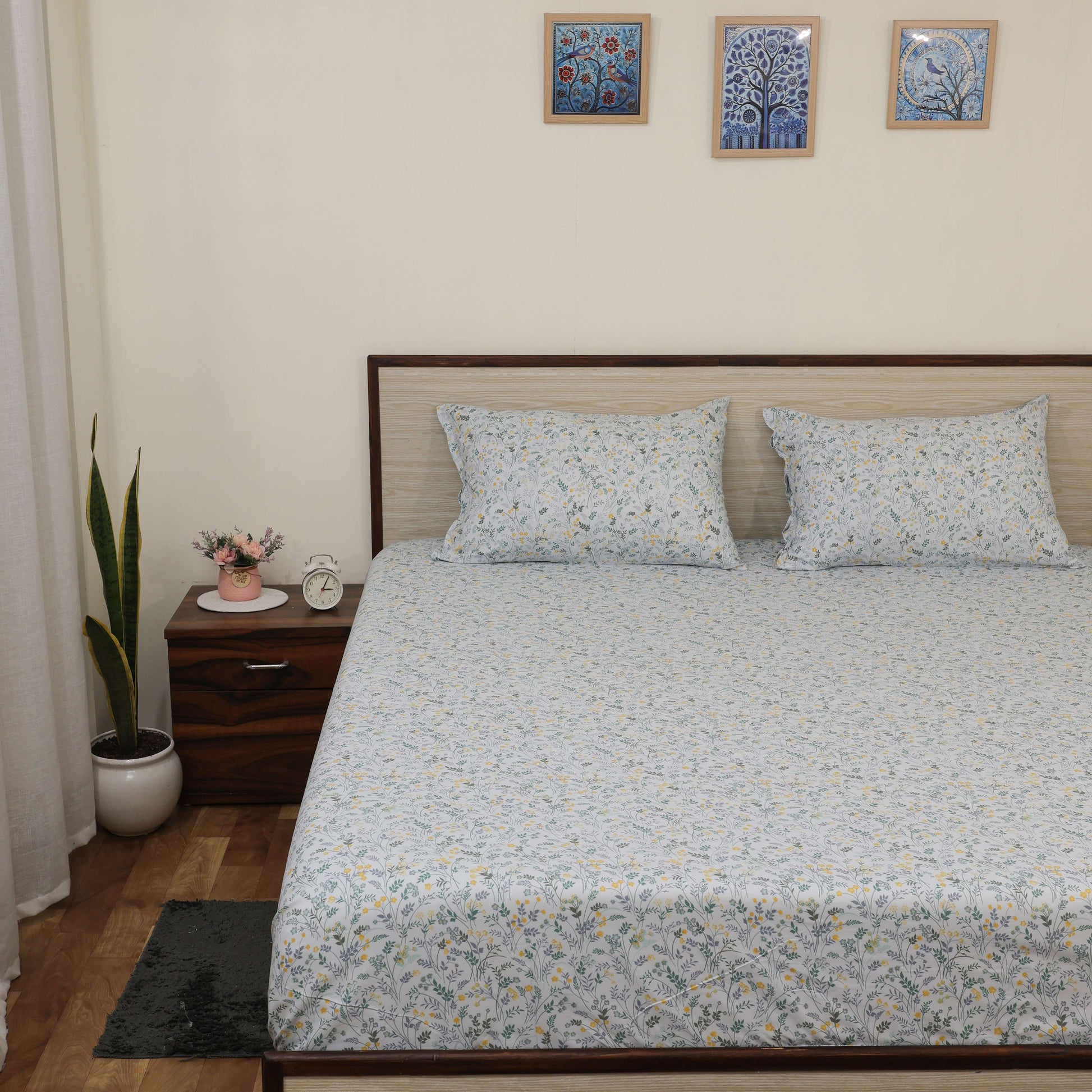 Luxury 1800 Brushed Microfiber 4PCs Printed Bedsheet chadar Set - Soft and Breathable - 1 Flat Sheet, 1 Fitted Sheet with 2 Pillow Cover - 10" Drop (Garden Bloom Print)
