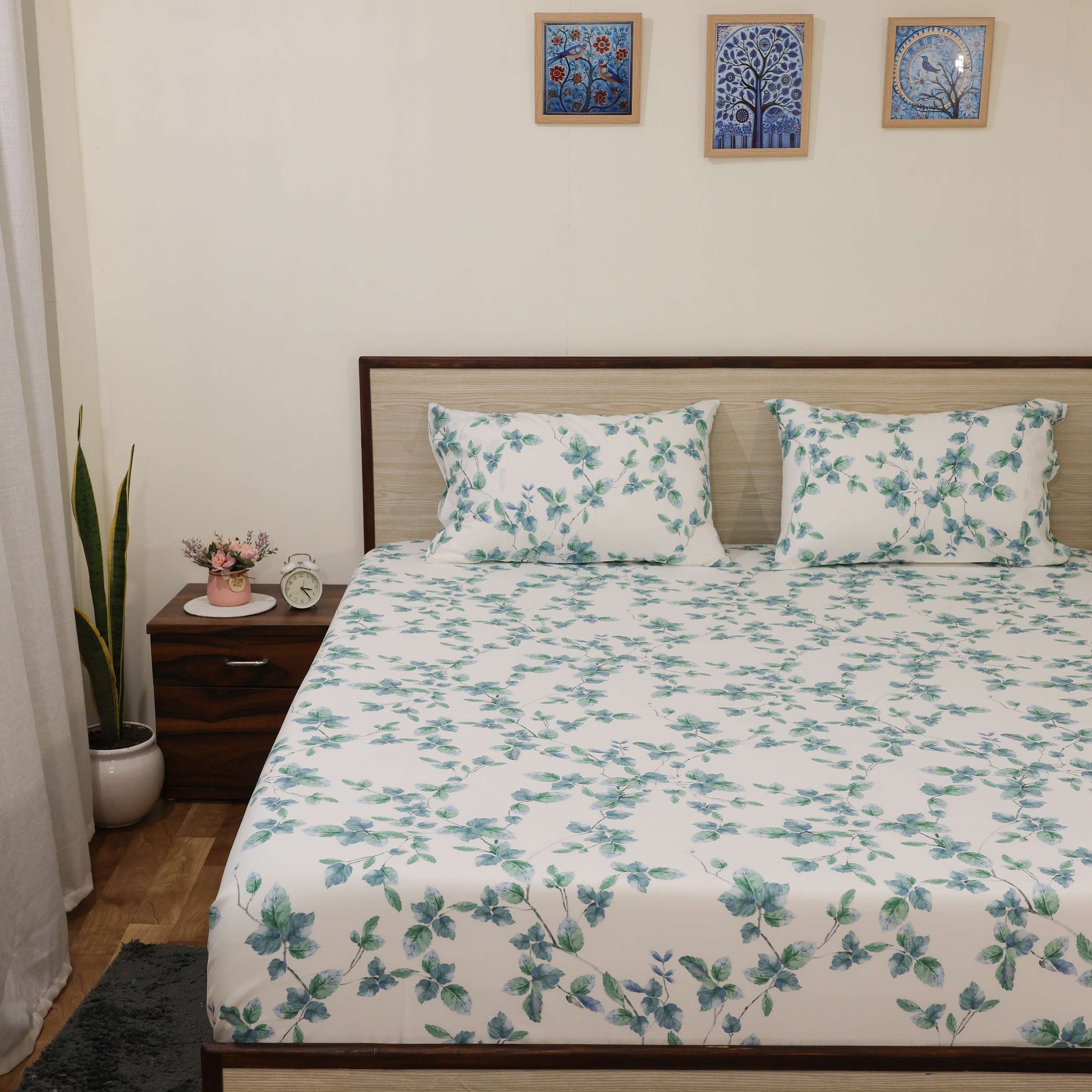 Luxury 1800 Brushed Microfiber 4PCs Printed Bedsheet chadar Set - Soft and Breathable - 1 Flat Sheet, 1 Fitted Sheet with 2 Pillow Cover - 10" Drop (Blue Plum Blossom Print)